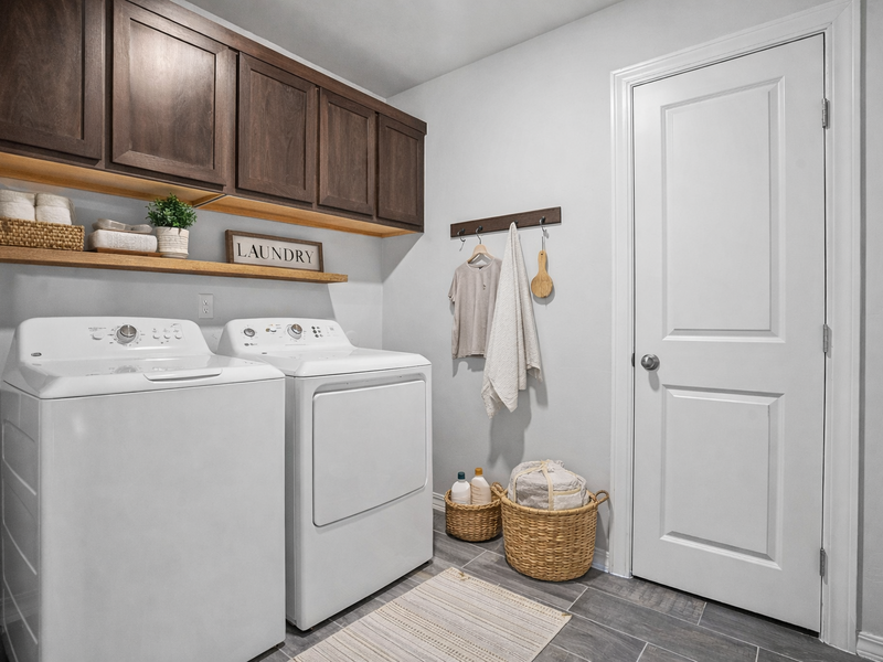 Appliances shown for illustration purposes only and may vary.