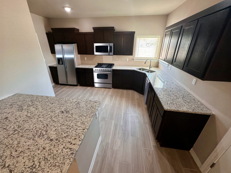 Appliances shown for illustration purposes only and may vary.