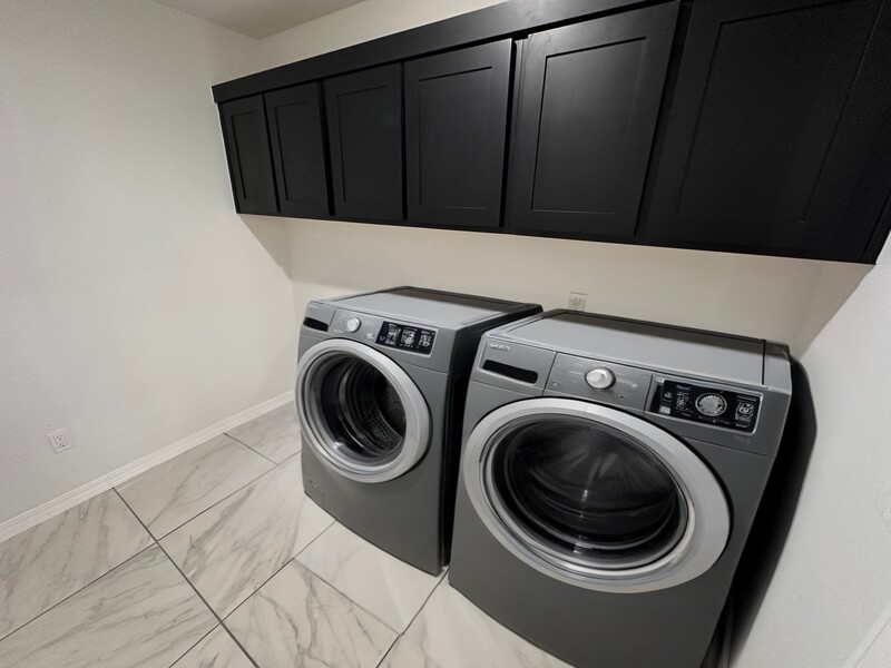 Appliances shown for illustration purposes only and may vary.
