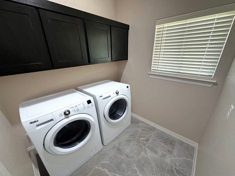 Appliances shown for illustration purposes only and may vary.