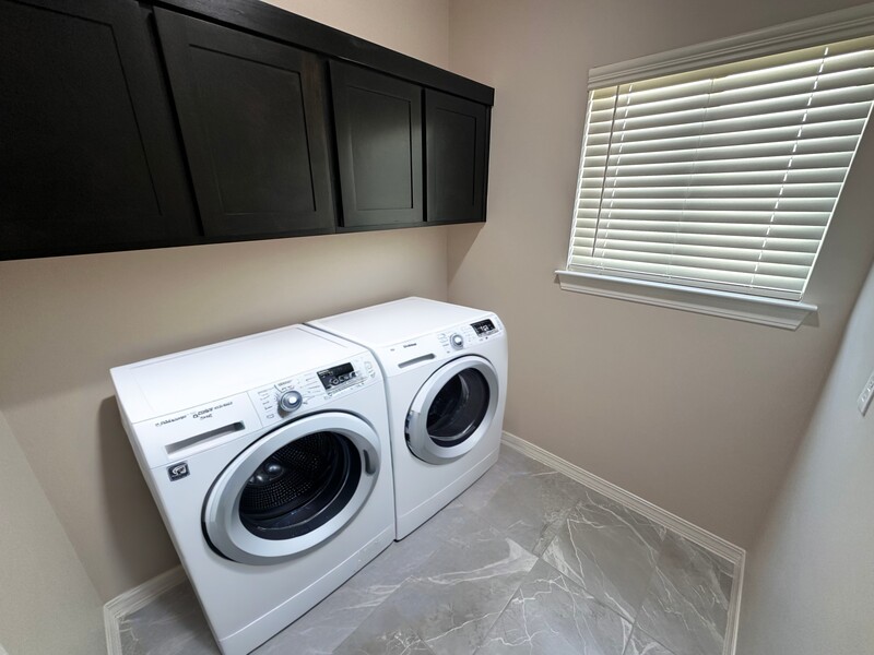 Appliances shown for illustration purposes only and may vary.
