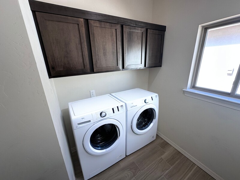 Appliances shown for illustration purposes only and may vary.