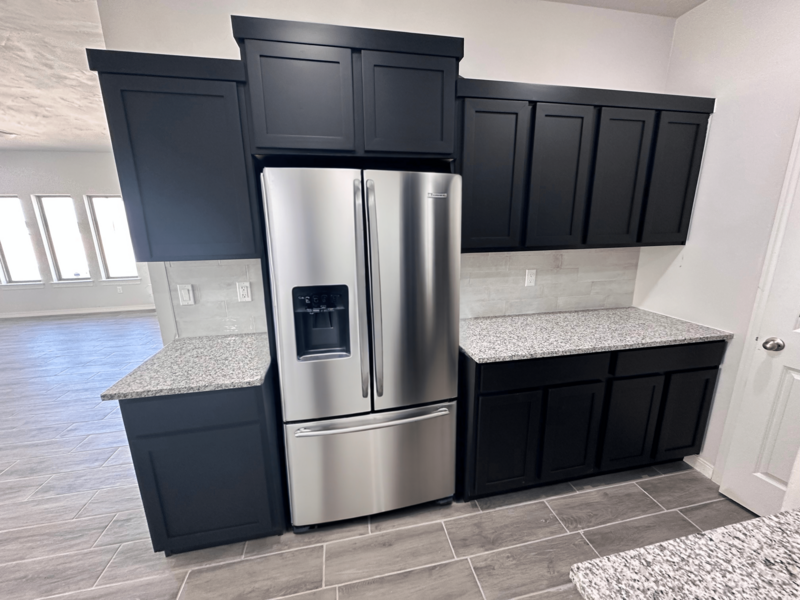 Appliances shown for illustration purposes only and may vary.