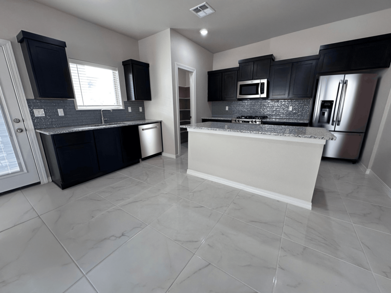 Appliances shown for illustration purposes only and may vary.