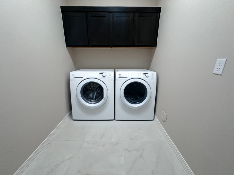 Appliances shown for illustration purposes only and may vary.