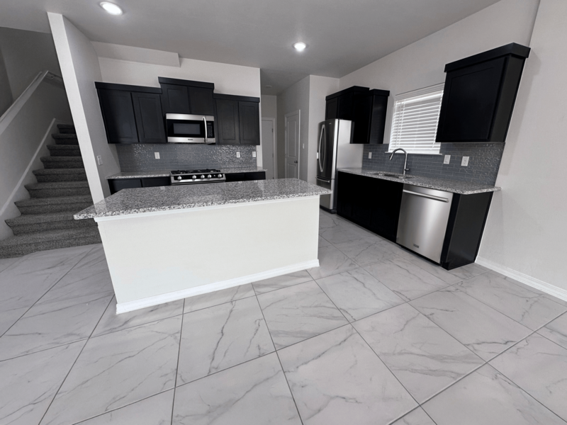 Appliances shown for illustration purposes only and may vary.