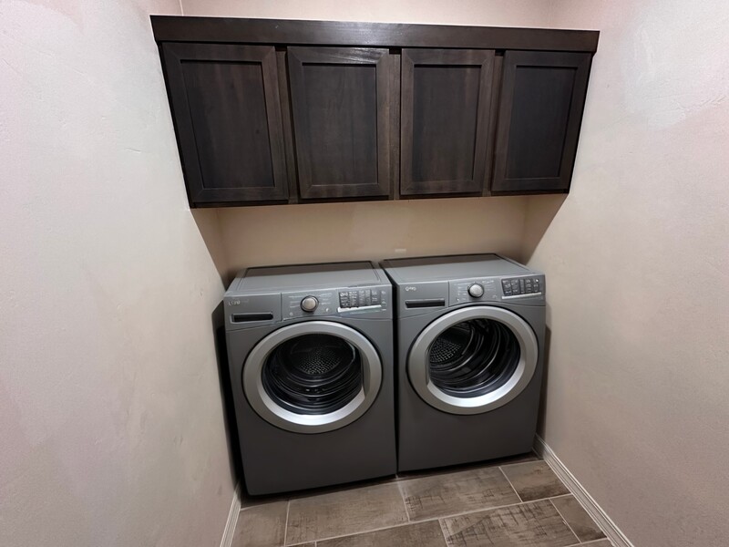 Appliances shown for illustration purposes only and may vary.