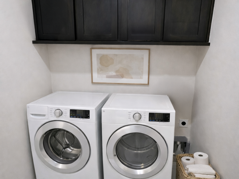 Appliances shown for illustration only and may vary.